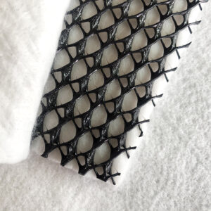 Somos Neoplastix en Chile Expertos en soluciones para proyectos de revestimiento de tranques agrícolas, venta e instalación de geosintéticos, geomembranas y geotextiles.