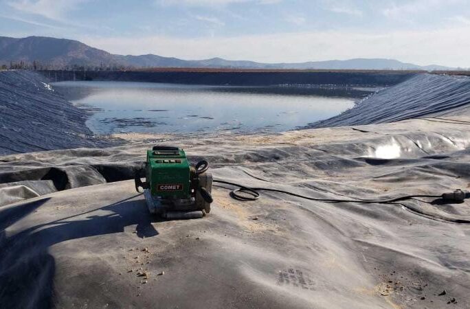 Neoplastix Chile Soluciones proyectos de revestimiento de tranques agrícolas, venta e instalación de geosintéticos, geomembranas y geotextiles. Innovación, tecnología, calidad, garantía, responsabilidad.